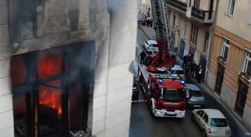 Naponta 19 lakástűzhöz riasztják a tűzoltókat