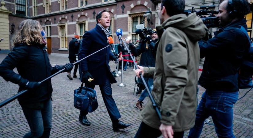 Hollandiában megbukott a kormány – két hónappal a választások előtt
