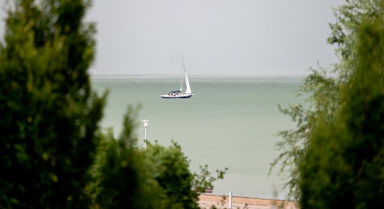 Egy év alatt történt valami a Balatonnal, de így is elképesztő számok érkeztek