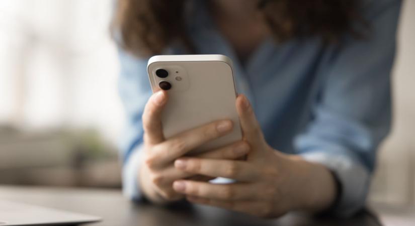 Módszeresen szoksz le a kritikus gondolkodásról, és közben nem is tudsz róla – ez a 4 tipp a te életed is megváltoztathatja