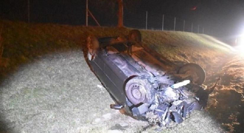 Ámokfutó sofőrt keresnek a rendőrök: autópályán okozott nagy balesetet