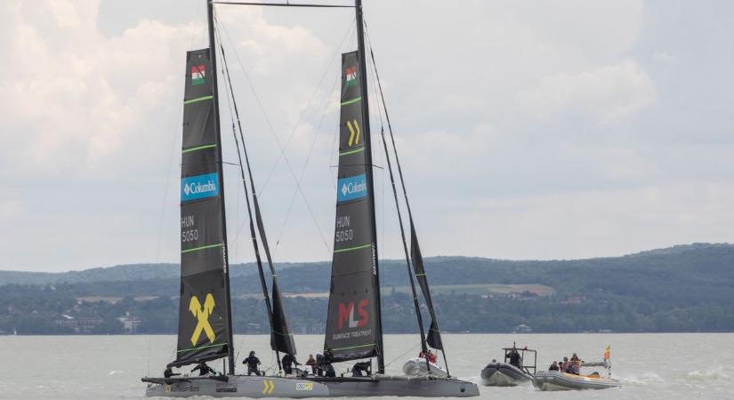 Hatalmas küzdelem a Balatonon, szép rekord a Kékszalagon (fotókkal, videóval)