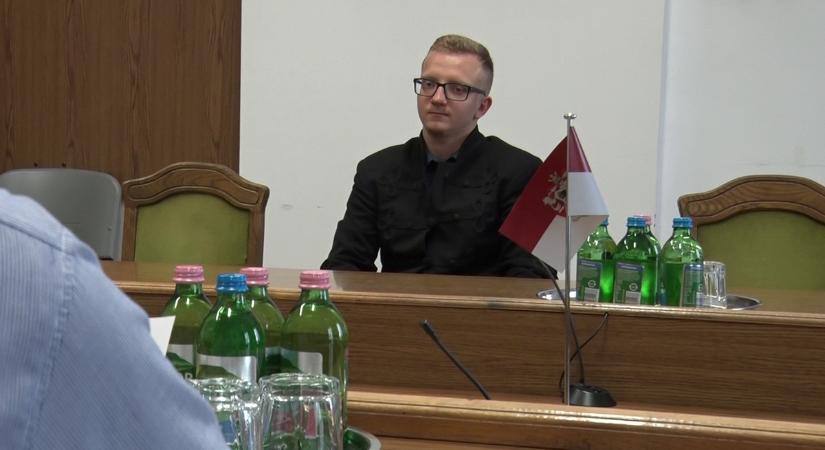 Jövő héten átveheti megbízólevelét az új képviselő