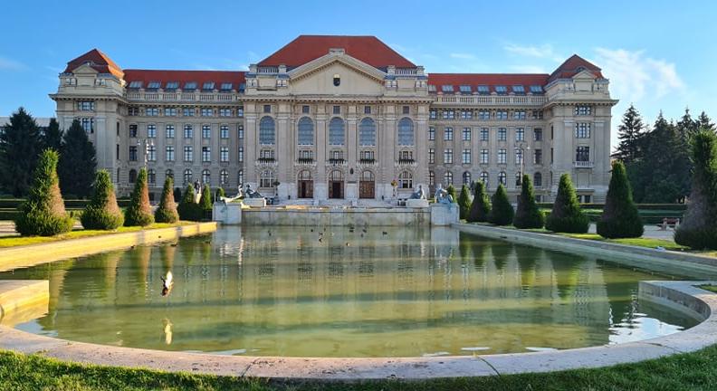 Kormányzati pénzekkel segítik a Debreceni Egyetem menzáit