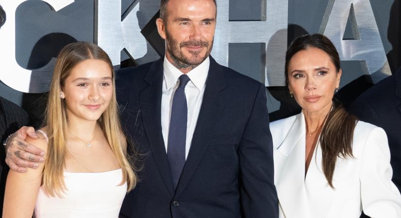 David Beckhamék lánya, Harper 14 éves lett. Nem könnyű eldönteni, anyukájára vagy apukájára hasonlít jobban!