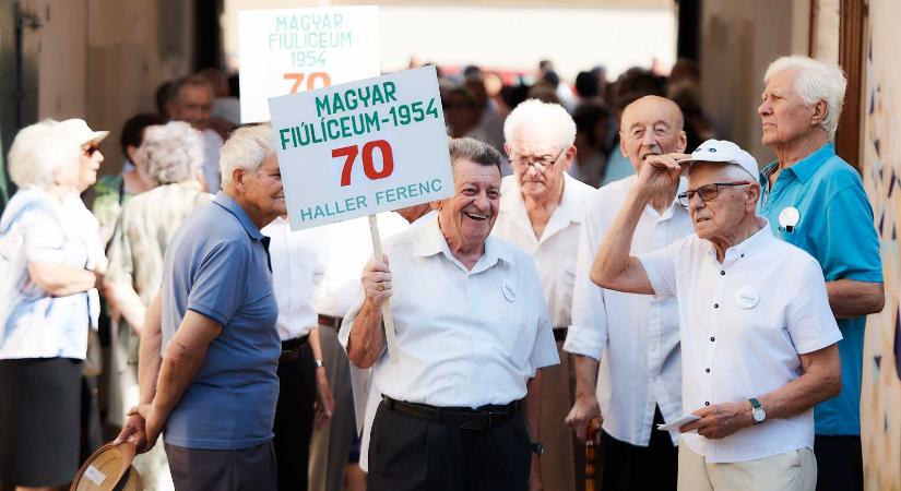 Kezdődik az idei Véndiáktalákozó Szatmárnémetiben