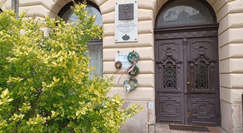 Megújult ablakok ékesítik a komáromi Művészeti Iskola belvárosi épületét