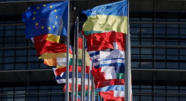 Az EU újabb 1 milliárd eurót adott Ukrajnának a befagyasztott orosz vagyonból