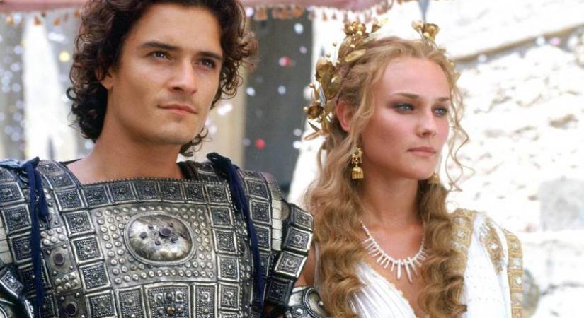 A Trója szép Helénája áttetsző, piros ruhában: Diane Kruger 48 évesen is észvesztő