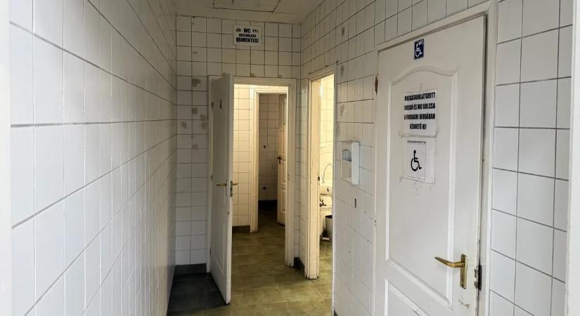 Takarítónő segítette a világra az ikreket a vasútállomás mosdójában, egyiküket sajnos nem lehetett megmenteni