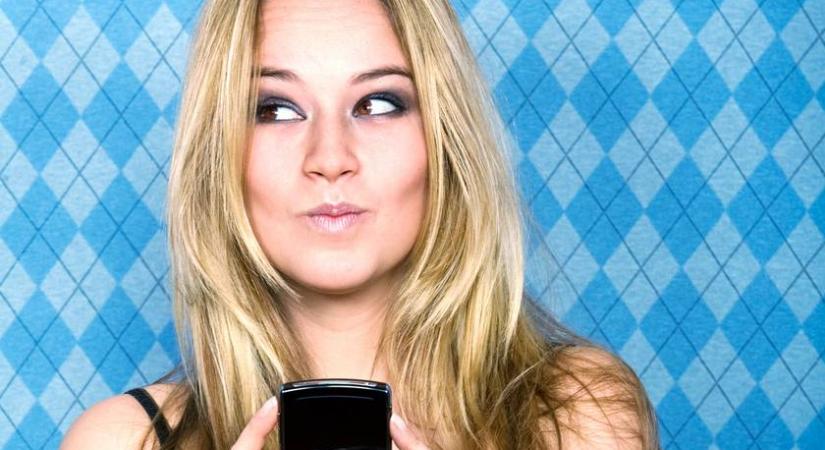 14 évesen szexelhet, de nem szextingelhet a kamasz – Furcsa a magyar jogrend