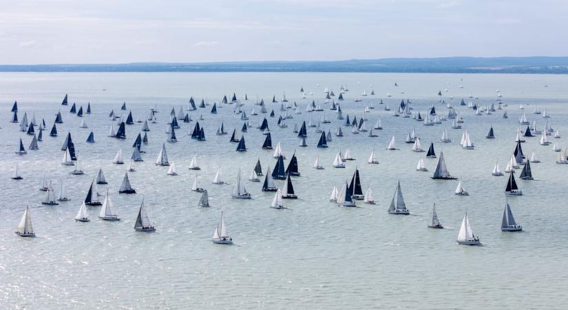 „Ahogy tudtuk, nyomtuk” – történelmet írtak a Balatonon (GALÉRIA)