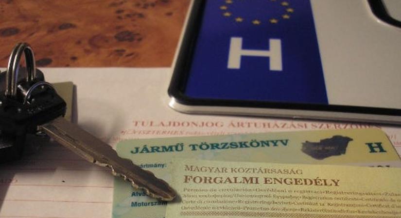 Több mint ötezer autót von ki a forgalomból a NAV
