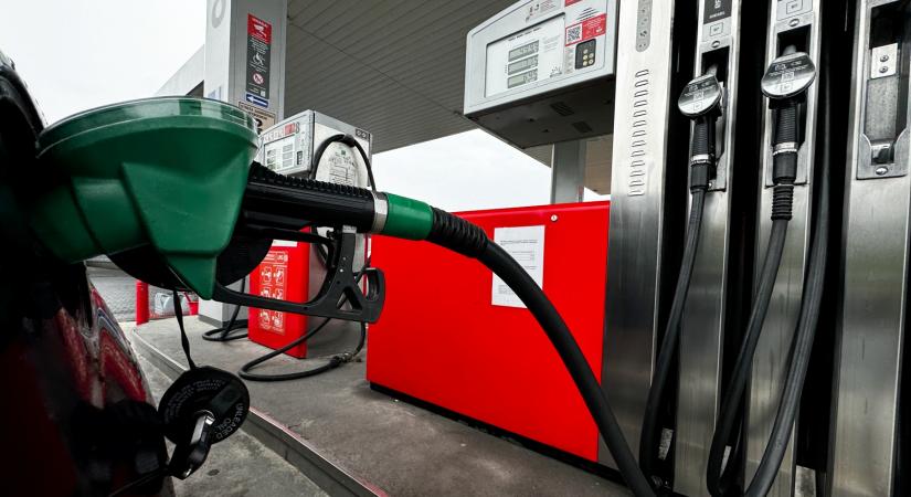 Óriási blama a benzinkúton, szívtak az autósok