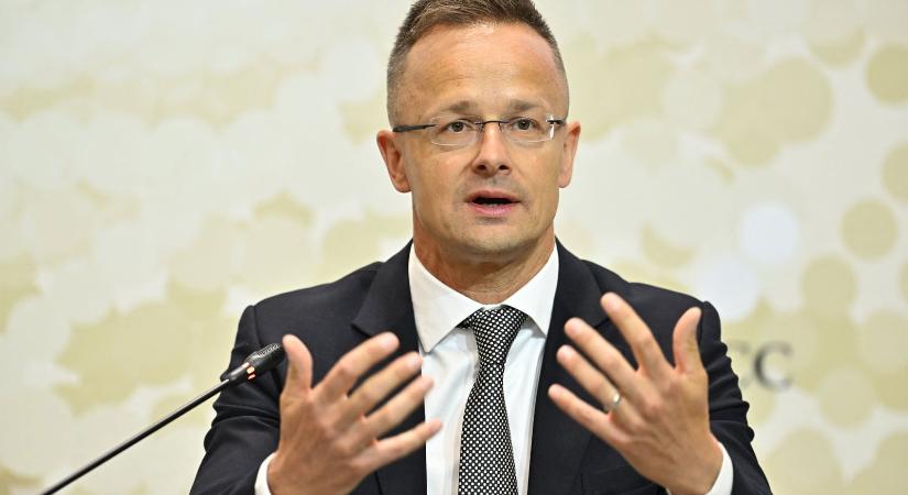 Várkonyi Andrea után Szíjjártó Péter jött: alaposan földbe döngölték a külügyminisztert