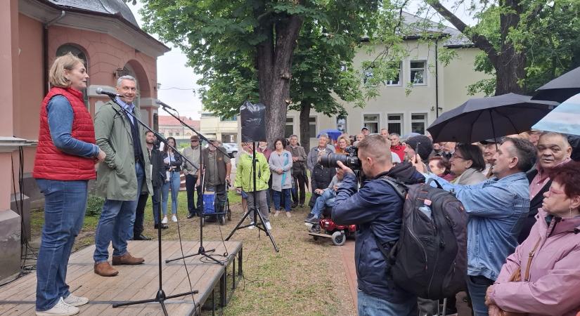 Lázár János, a fideszes lakota indián
