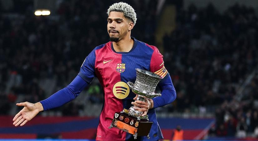 Már Ronald Araújo utódját keresi az FC Barcelona, két jelöltről szólnak a hírek