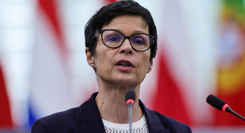 A bővítési biztos szerint Ukrajna még idén minden csatlakozási fejezetet megnyithat