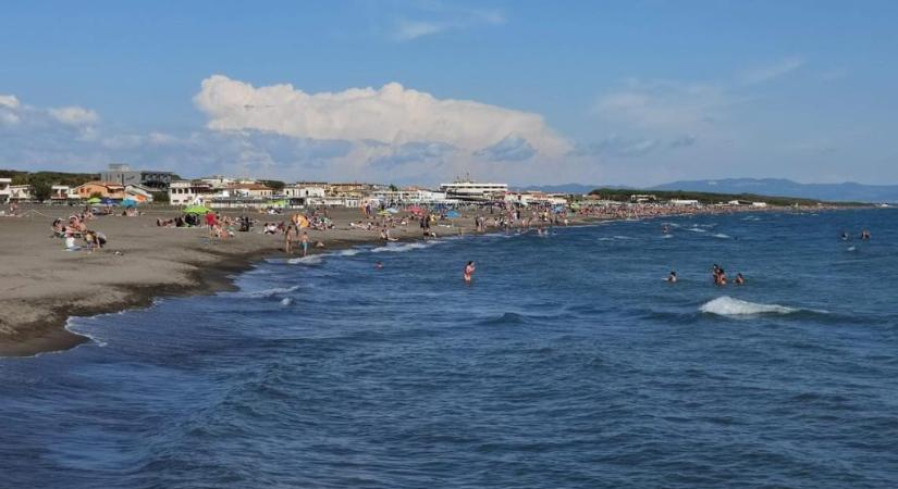 Homokba fulladt egy 17 éves fiú egy olasz strandon