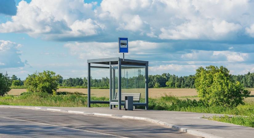 Áthelyeznek egy forgalmas pécsi buszmegállót!