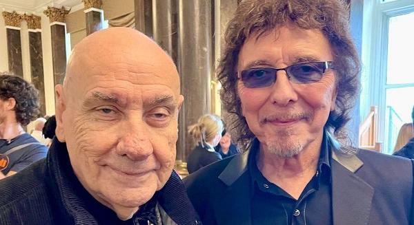 Tony Iommi szerint Bill Ward félmeztelenül úgy nézett ki, mint Gollam