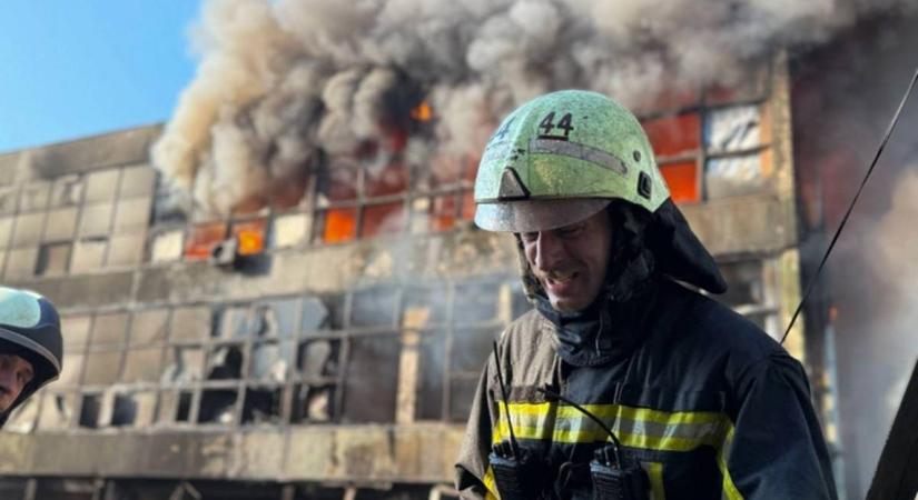 Oroszország éjszaka 400 drónnal és 18 rakétával támadja Ukrajnát, a fő célpont Kijev volt – Zelenszkij