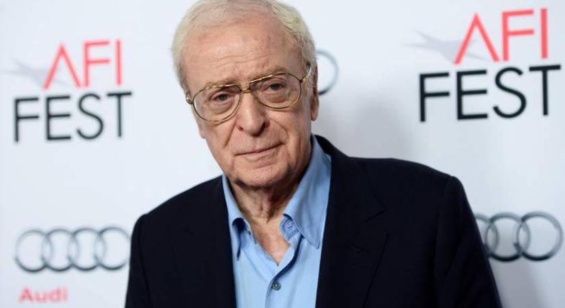A 92 éves Michael Caine-ről aggasztó fotó készült: kerekesszékben kapták le