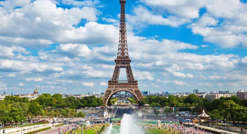 Ejtőernyővel ugrott le két férfi az Eiffel-toronyról – őrizetbe vették őket