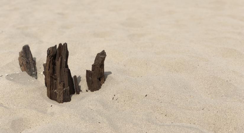 Betemette a homok, elhunyt a tinédzser a strandon