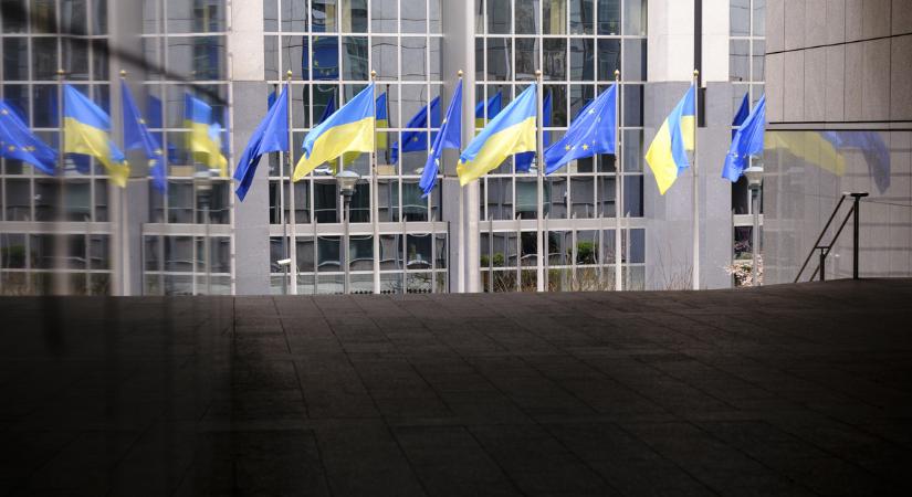 Publicus Intézet: Az ellenzéki szavazók többsége támogatná Ukrajna EU-s csatlakozását