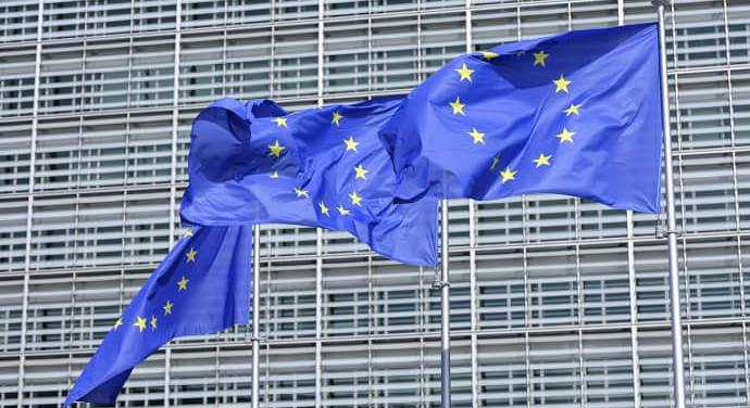 Az Európai Bizottság elbocsátotta azt a tolmácsnőt, aki szabályellenesen jegyzetelte Zelenszkij szavait