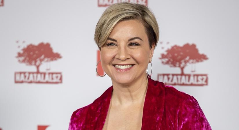 Alig lehet rájuk ismerni: Ábel Anita, Liptai Claudia és Alföldi Róbert 23 évvel ezelőtti fotója felrobbantotta az internetet