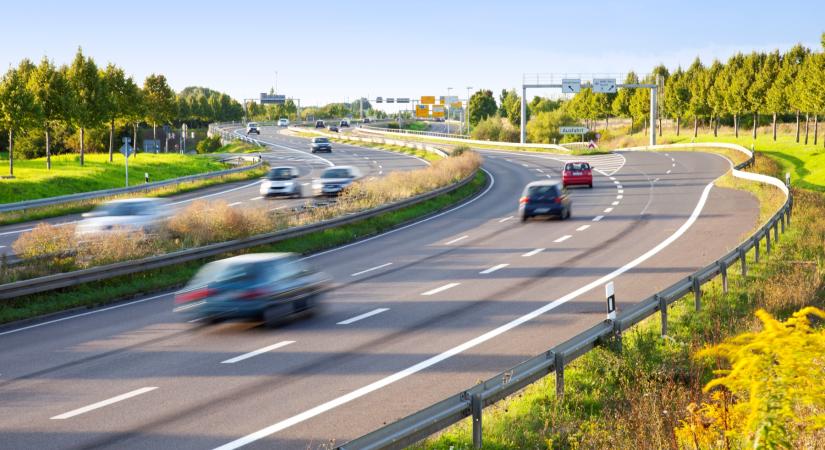 Csak 300 kilométer után jött rá az autós, mekkorát hibázott