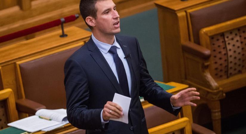 A koppenhágai nagykövetség névsorának második helyén tűnt fel Bencsik János exjobbikos