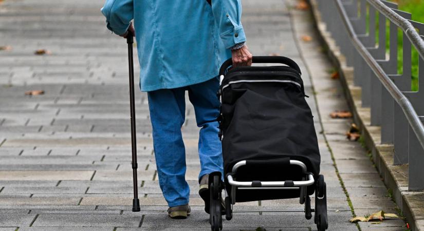 Érkezik a 30 ezres élelmiszer-utalvány: rekordgyorsan kell elkölteniük a nyugdíjasoknak