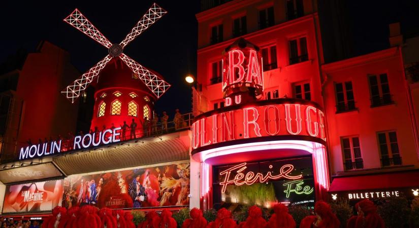 Ismét forognak a Moulin Rouge tavaly leszakadt széllapátjai