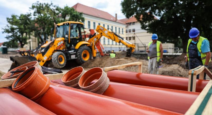 Olyan új különleges parkolót épít Tata, amely minta lehet az országban