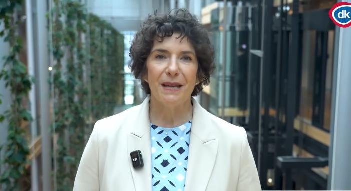 Országjárásra indul Dobrev Klára