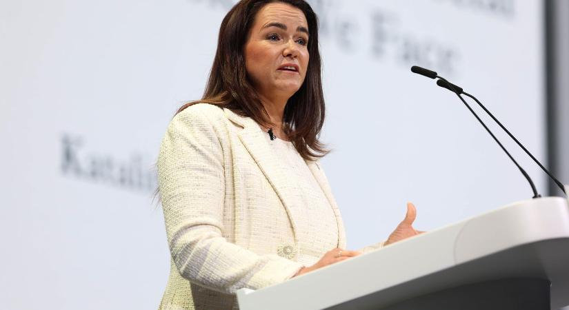 Lebukott Novák Katalin, szakértő mondott rendkívülit a viselkedéséről, meg is fejtette a kínos kérdésekre adott válaszait?