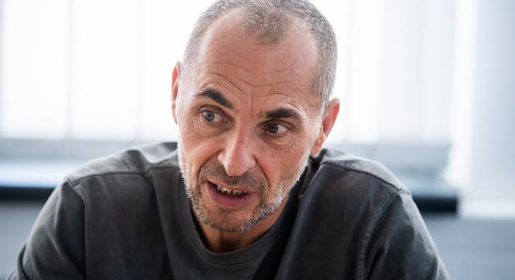 Palik László sérülten forgatta le a Legyen Ön is Milliomos! új évadát