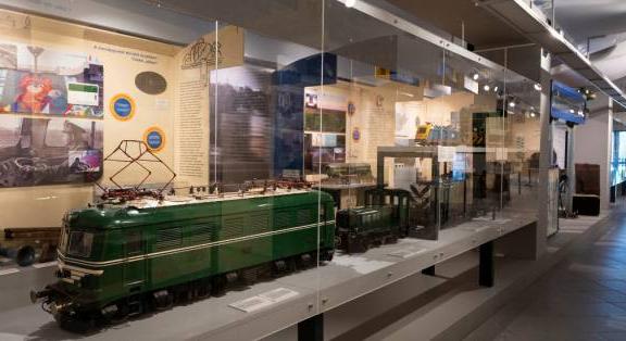 Időutazás a füstös gőzösöktől a száguldó Sinkanszenig - Vasárnaptól látogatható a Közlekedési Múzeum egyedülálló vasúttörténeti tárlata