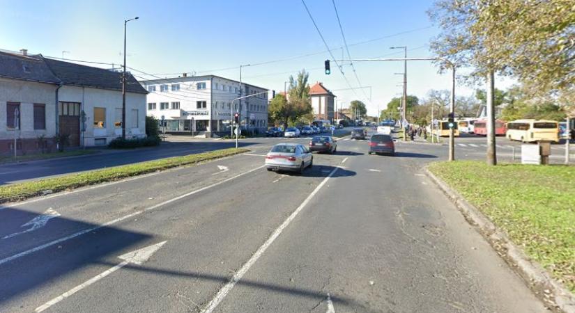 Külsővásártér: mindkét irányba járható