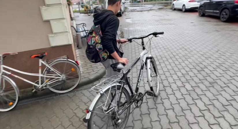Húsz biciklit osztottak ki a rászorulóknak Vámospércsen