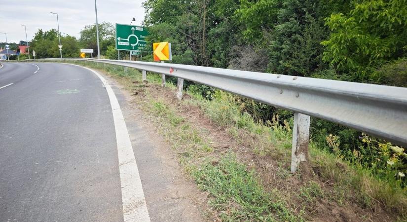 Megdöbbentő részletek: a sofőr menekülni próbált a baleset után, de egy nyugdíjas rendőrnő közbelépett