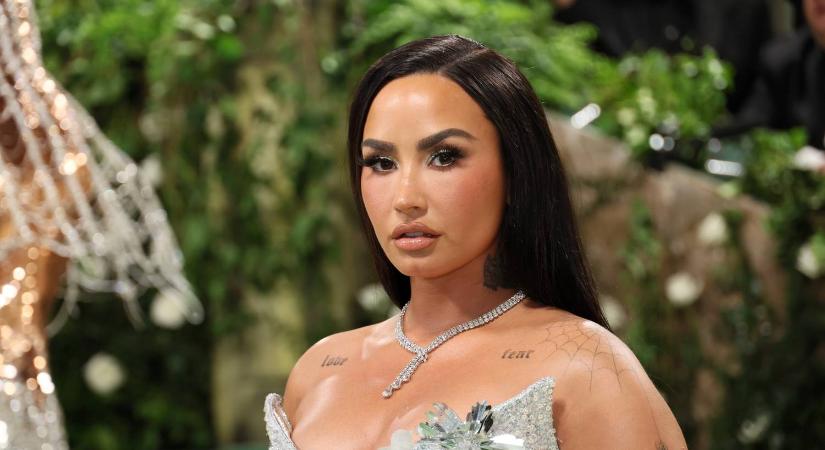 Mi történt? Demi Lovato törölte a képeit az Instagramról