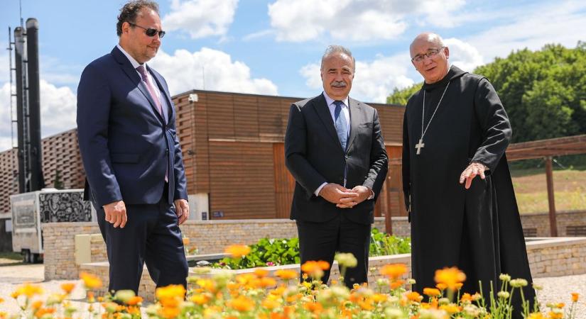 Ki nem találná, mennyi növényt ültettek az arborétumba! - fotók