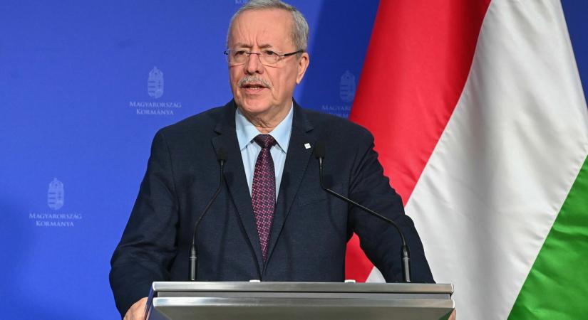 Bakondi György szerint százas csoportokban érkeznek Afrikából a migránsok