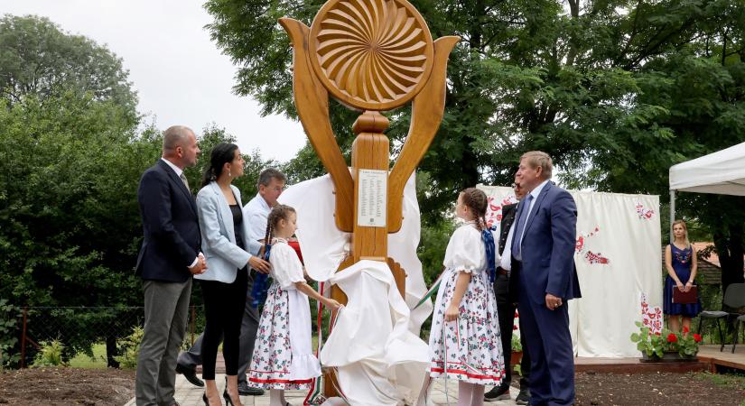 Gyopáros Alpár: a falu a magyarság fájának gyökere