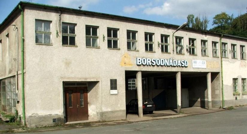 Itt készült a lemezkád, az Ikarus, a konzervdoboz, ma már csak egy szellemgyár Borsodban - videóval