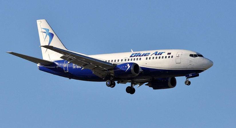 Felszámolják az első román fapados légitársaságot, a Blue Airt